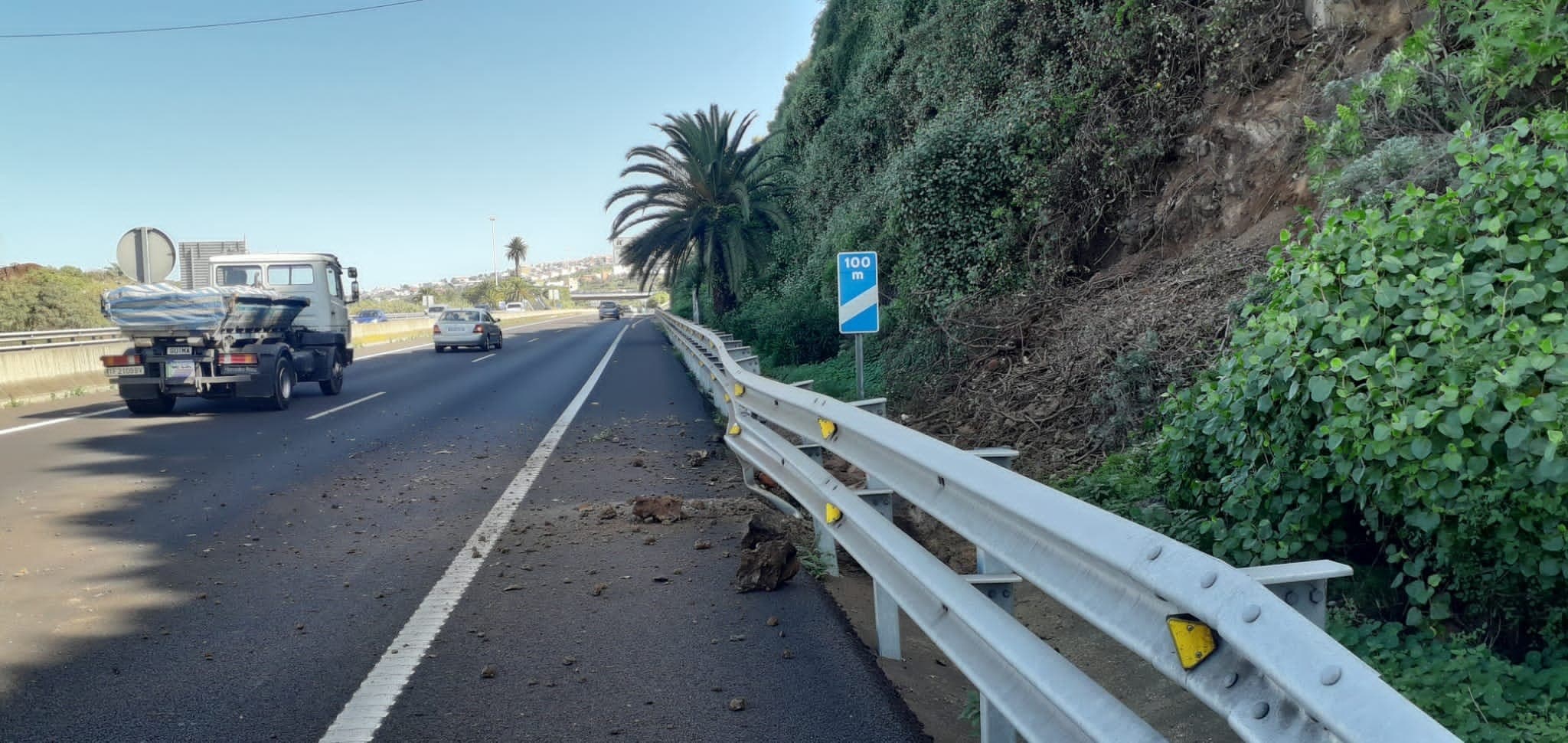 Corte De Un Carril De La TF 5 A La Altura De La Victoria