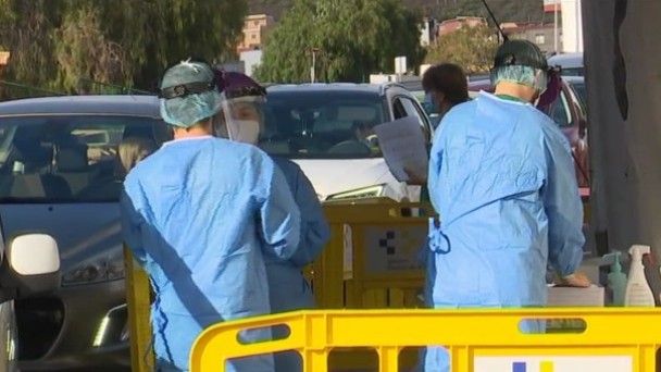 Canarias vuelve a registrar muertes por COVID-19, con dos óbitos tras dos meses