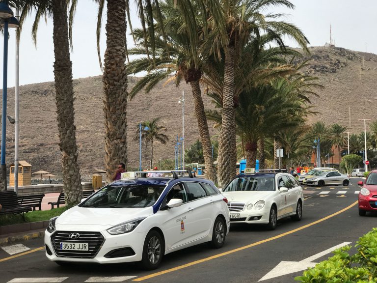 Canarias destina 1,15 millones en ayudas al sector del taxi