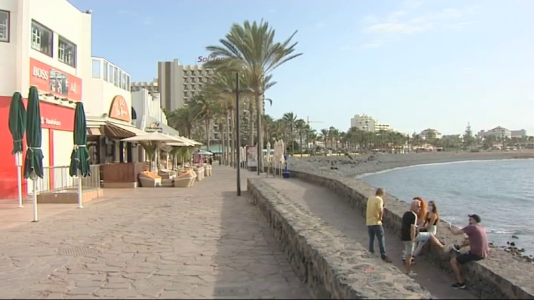 La actividad turística caerá un 65,8% en 2020 en Canarias