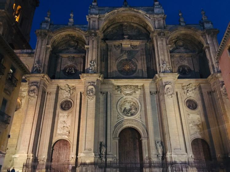 Los seísmos causan desprendimientos en pináculos de la Catedral de Granada