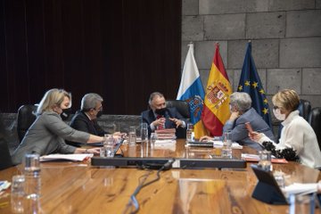 Canarias estudia aprobar medidas adicionales para reducir el impacto de la crisis en las empresas