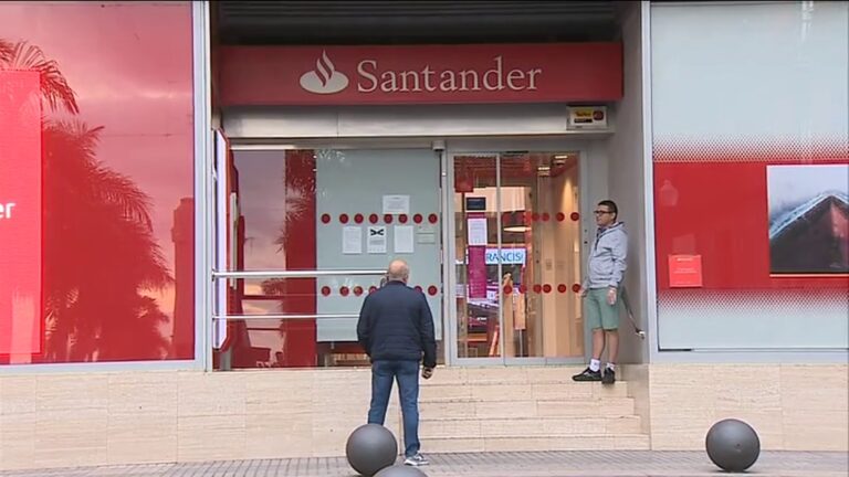 El Banco Santander cerrará 19 oficinas en Canarias en dos meses