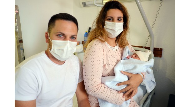 El primer nacimiento de 2021 en Canarias ha sido el de una niña grancanaria