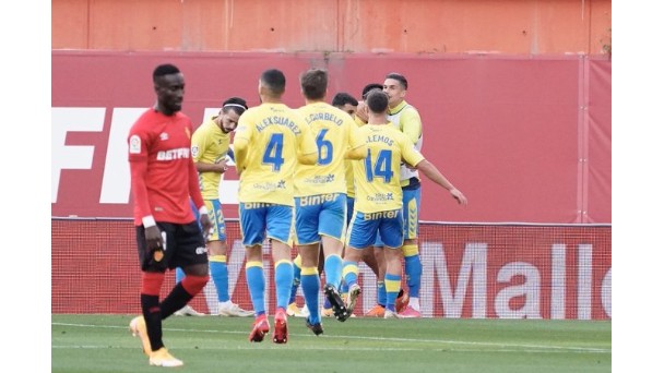 Las Palmas se estrena a domicilio con una victoria de prestigio en Mallorca (0-1)