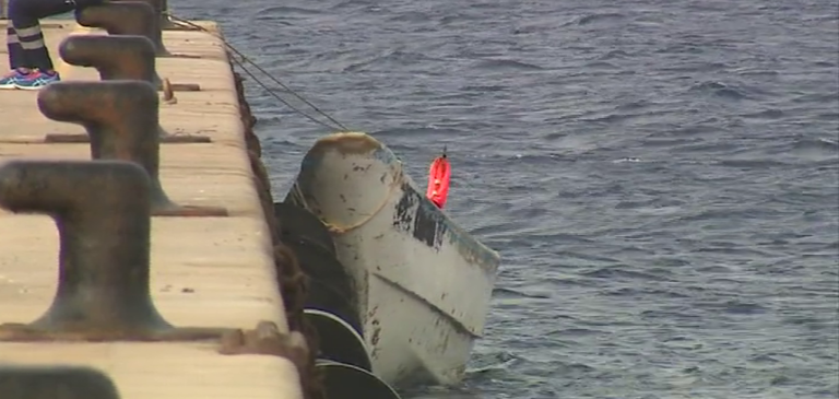 Cuatro fallecidos a bordo de un cayuco que llegó a una playa de Tenerife