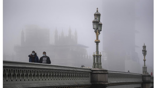 Londres justifica su veto preventivo de más vuelos ante la nueva cepa brasileña