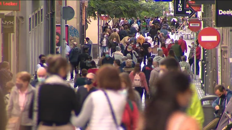 Sanidad plantea endurecer las restricciones en Gran Canaria y reducirlas en Tenerife