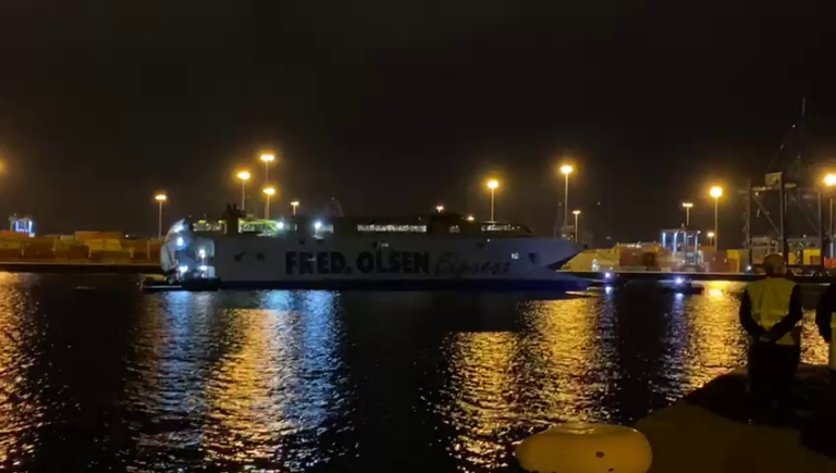 El Bentago Express llega al puerto de La Luz y Las Palmas
