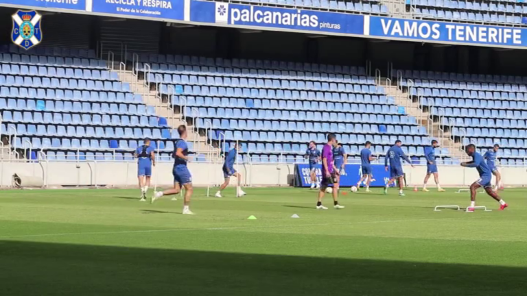 El CD Tenerife recibe al CF Fuenlabrada con Moore y Muñoz apercibidos