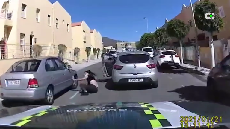 Vídeo: La Guardia Civil detiene a la conductora que se dio a la fuga en la GC 1