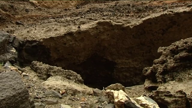 Hallan por casualidad restos humanos que podrían datar del siglo XVI en una cueva de Fuerteventura