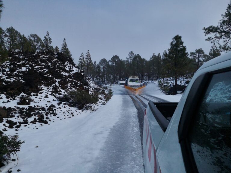 Activan un operativo para sacar del Parador del Teide al equipo de ciclismo Astana