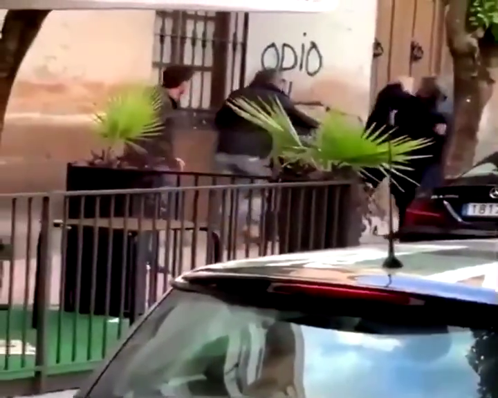 Tres detenidos en Linares por disturbios tras agresión de dos policías