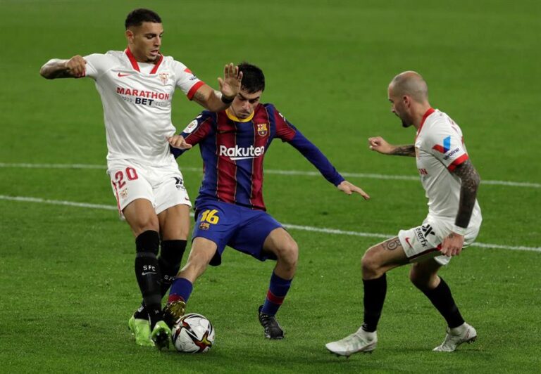 Pedri confía en la remontada ante el Sevilla