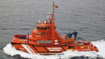 Rescatadas 27 personas a bordo de una patera en la isla de Alborán
