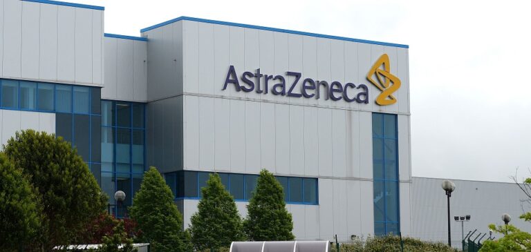 Las islas siguen usando AstraZeneca, pero apartan por precaución 110 dosis