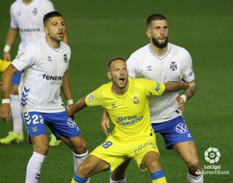 Tenerife y Las Palmas empatan en un anómalo e insulso duelo canario (1-1)