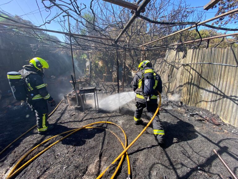 Incendio en una vivienda rural de Santa Lucía