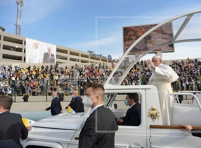 El presidente iraquí se despidió del papa Francisco entre alabanzas