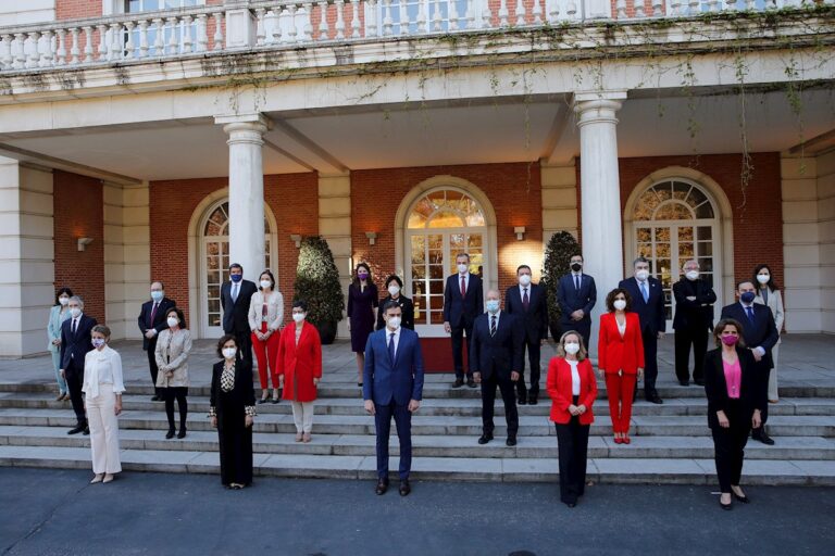 Nueva foto de familia del Gobierno tras la marcha de Iglesias