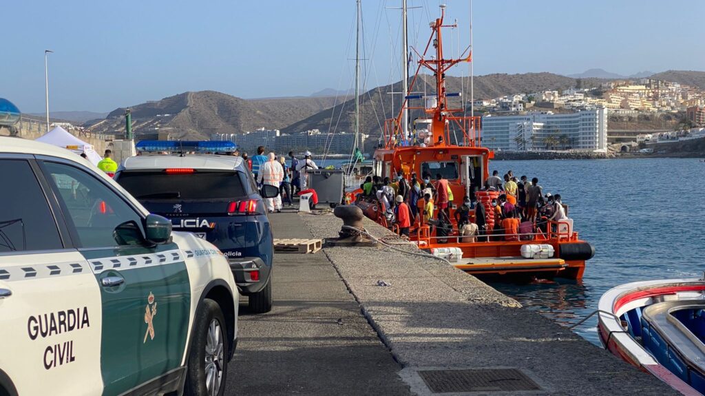 Llegan 70 migrantes a Gran Canaria en dos pateras y se busca una tercera