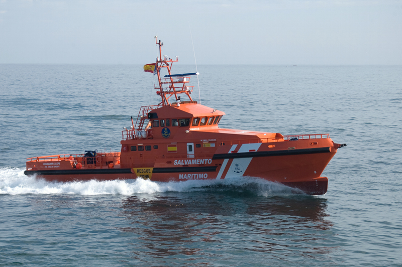 Salvamento rescata a 16 mujeres y a un bebé en una nueva patera a 203 kilómetros de Gran Canaria