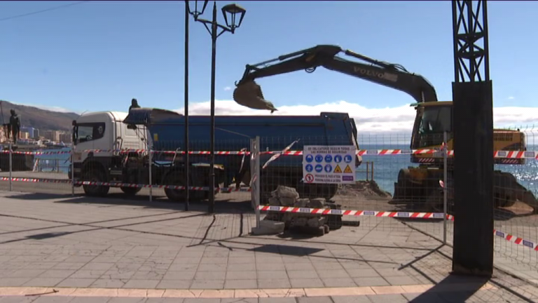 Las obras en la zona dañada del litoral de Candelaria se extenderán tres meses