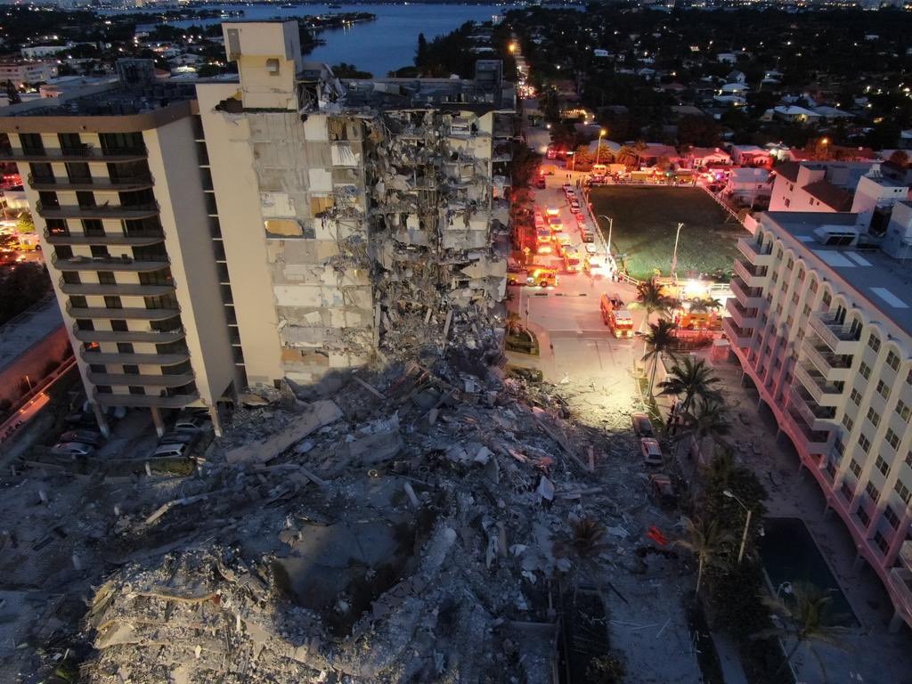 Aumentan a 5 los fallecidos a causa del derrumbe de un edificio residencial en Miami y aún hay 156 desaparecidos