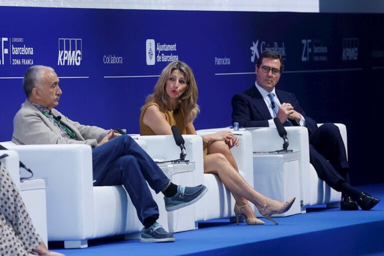 Díaz ve «margen» para subir SMI en 2021, pero matiza que no hay aún decisión