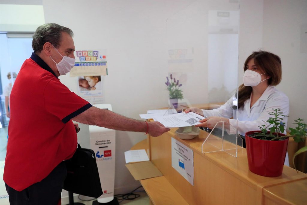 Canarias es la comunidad donde más certificados de vacunación se han emitido