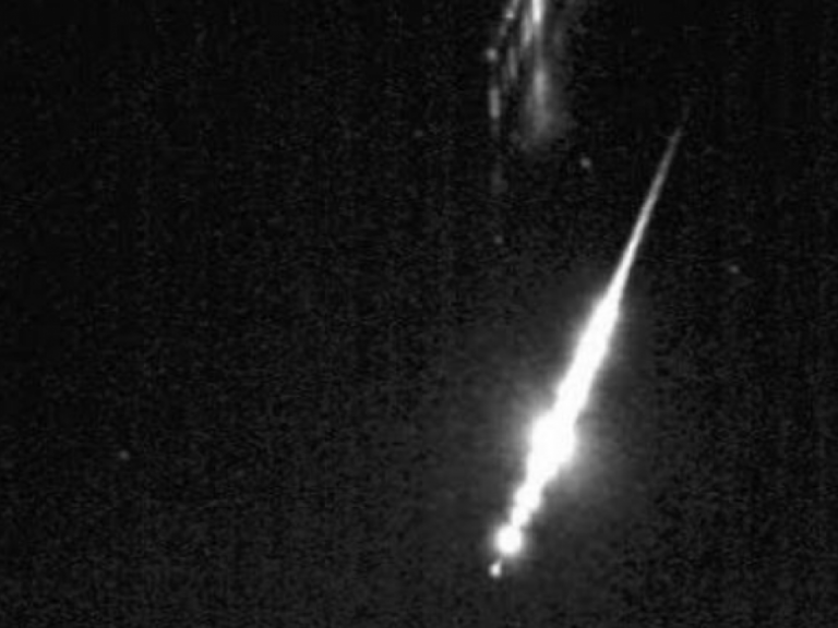 Detectan una bola de fuego sobrevolando el centro peninsular a 72.000 km/hora