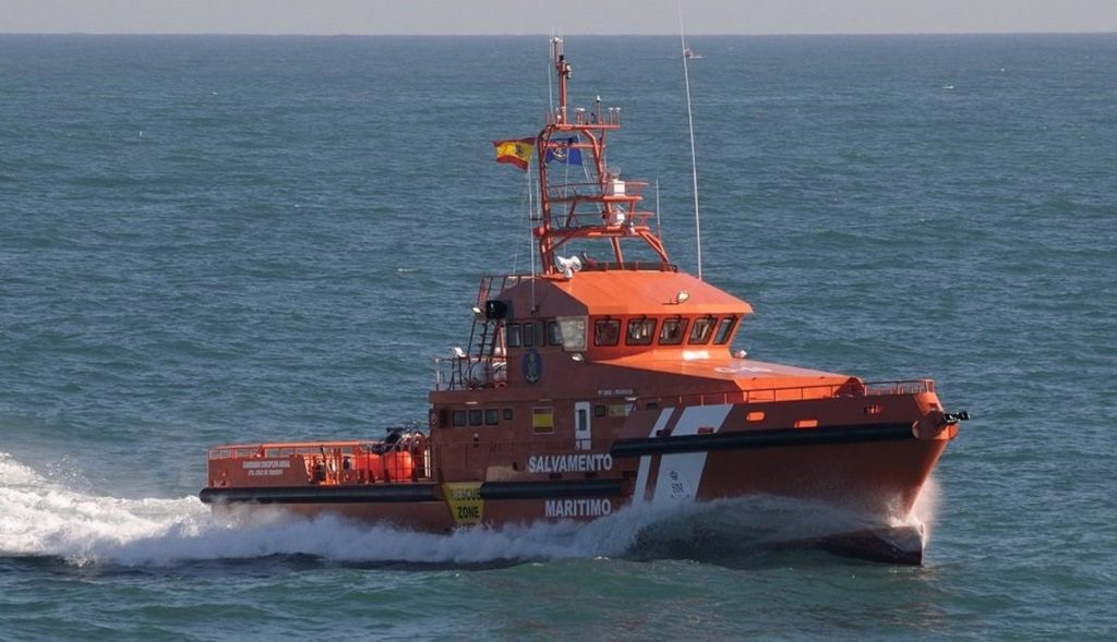 Rescatan a 121 personas a bordo de dos neumáticas al sur de Fuerteventura 