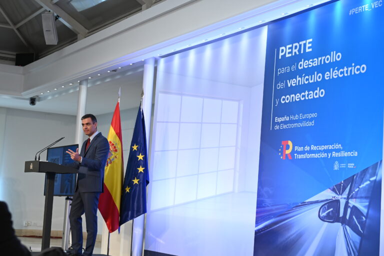 Sánchez dice que el nuevo gobierno impulsará la recuperación de la economía