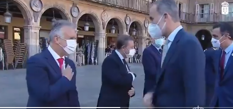 Torres con el Rey en Conferencia Presidentes Salamanca 