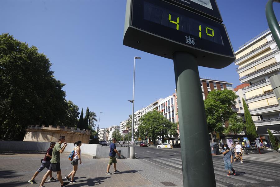 Canarias, única comunidad en nivel rojo de alerta por calor