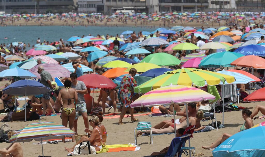 El agosto en Canarias fue cálido, con anomalías positivas de casi medio grado