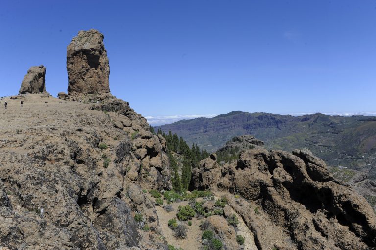 Hospitalizada una excursionista tras caerse en la base del Roque Nublo