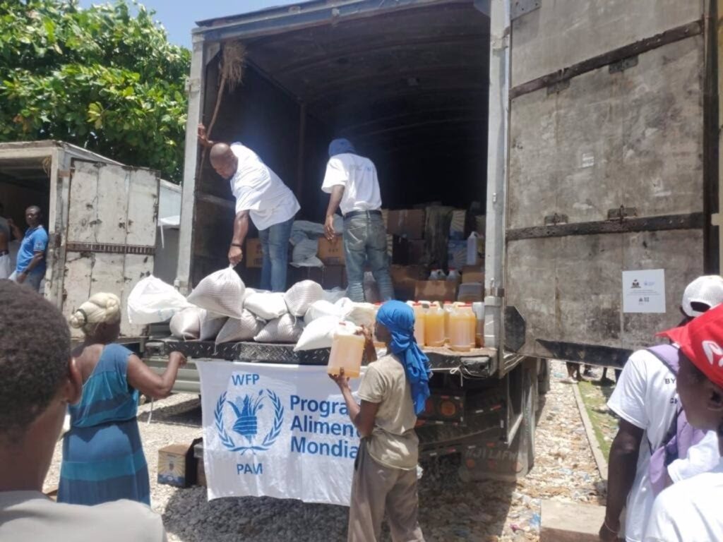 ayuda humanitaria-damnificados terremotos-haiti