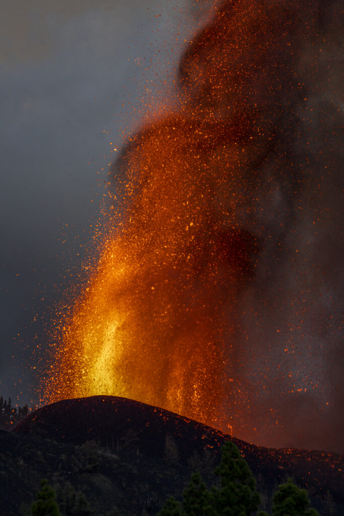 El Instituto Volcanológico estima entre 24 y 84 días la duración de la erupción