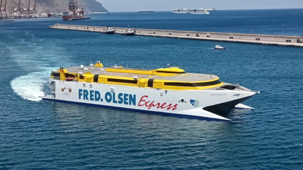 Fred. Olsen Express incrementa sus conexiones con La Palma para atender la demanda de transporte