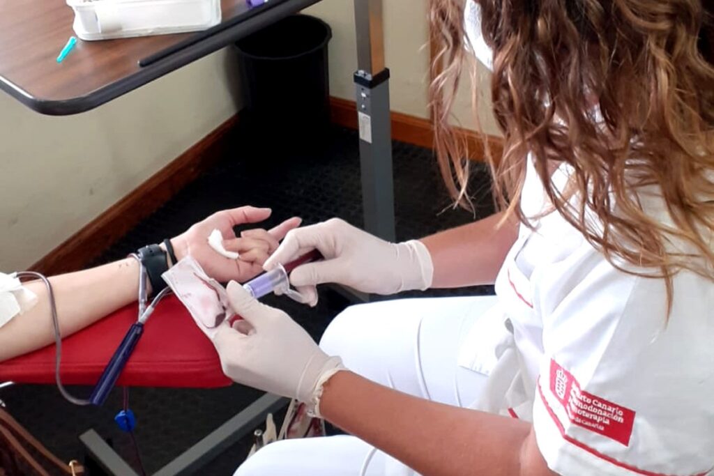 Las reservas de sangre en Canarias están bajo mínimos