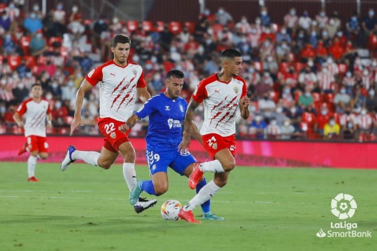 El Almería abate al CD Tenerife en su casa (3-1)