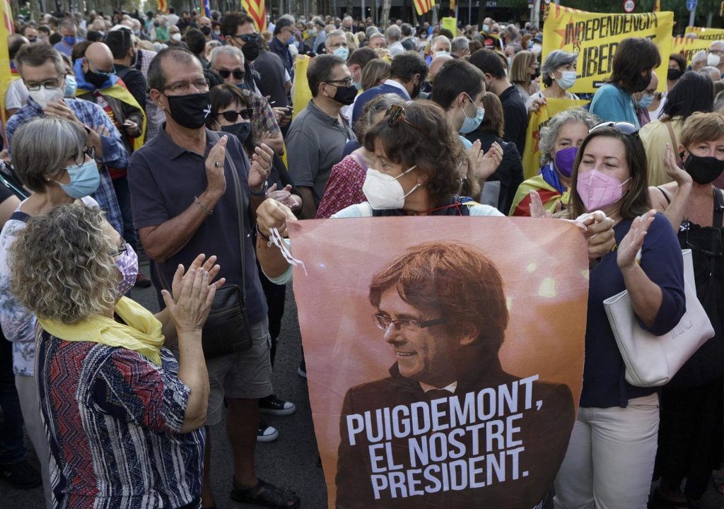 Italia suspende la entrega a España de Puigdemont