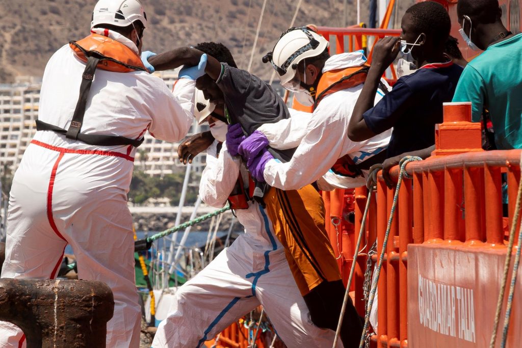 Salvamento rescata otra embarcación al sur de Gran Canaria
