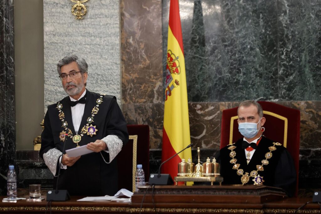 El presidente del CGPJ y el Rey durante la apertura del Año judicial en el Tribunal Supremo