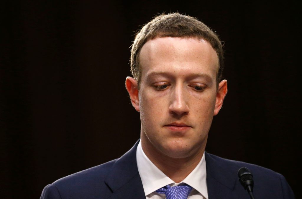 Zuckerberg pierde 6.000 millones de dólares tras el 'apagón' de Whatsapp, Facebook e Instagram