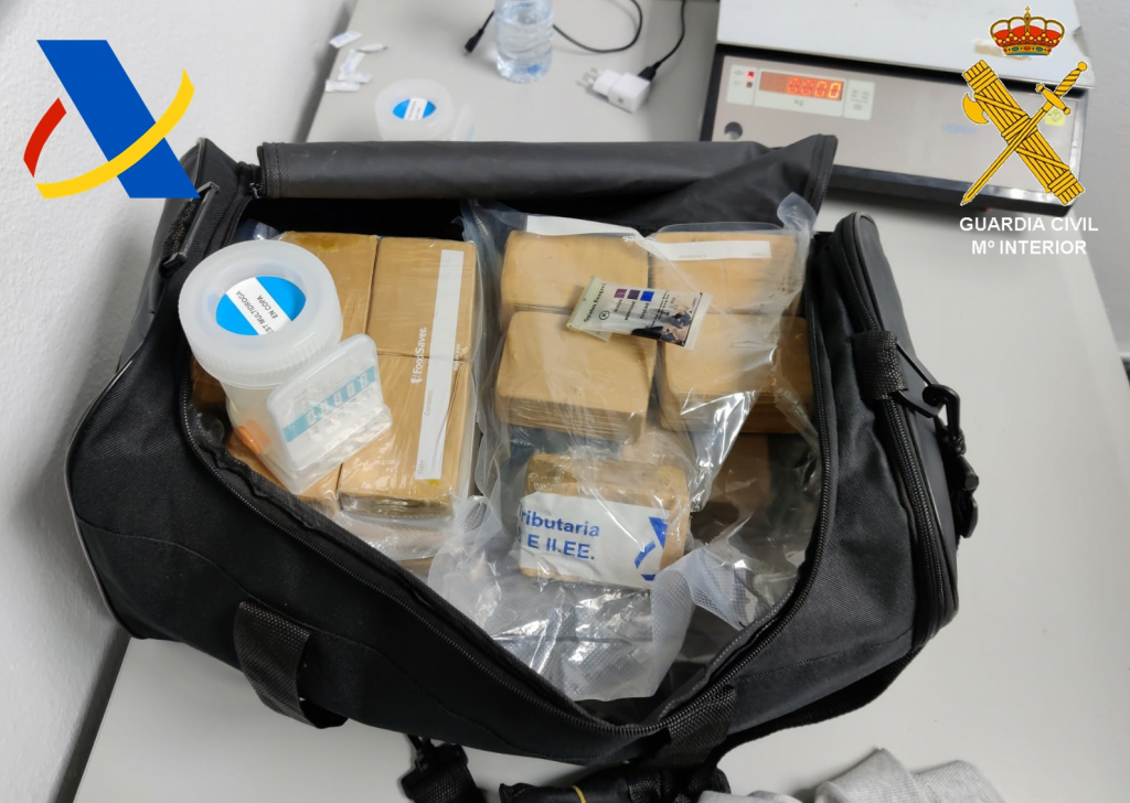 Intervenidos más de 10 kilos de heroína en el aeropuerto de Gran Canaria
