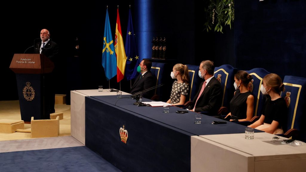 Felipe VI y José Andrés recuerdan a La Palma en los Princesa de Asturias