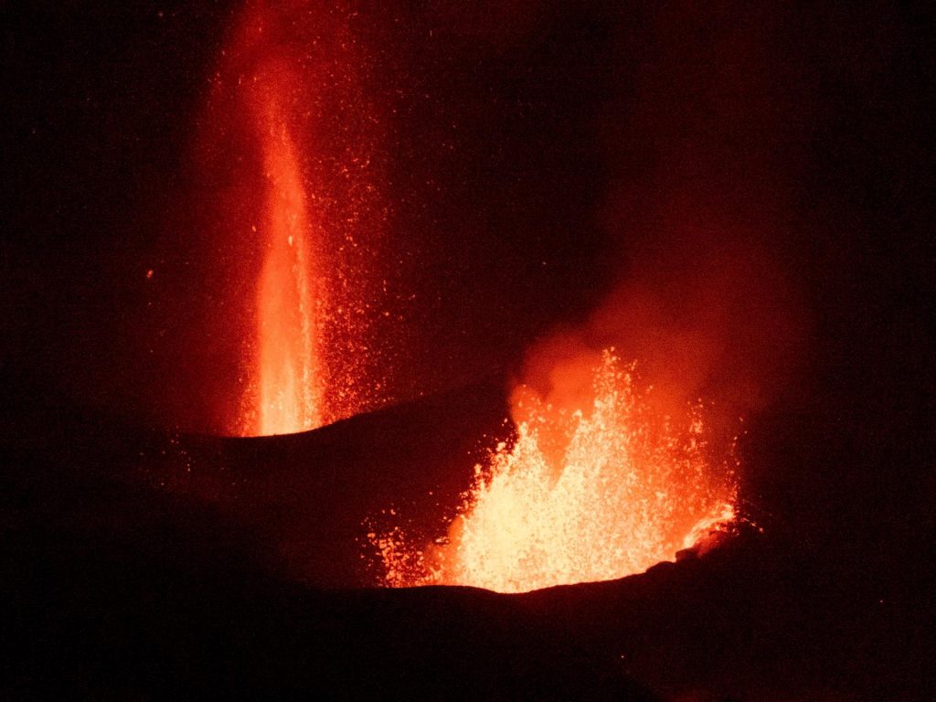 Se derrumba el flanco norte del volcán de La Palma